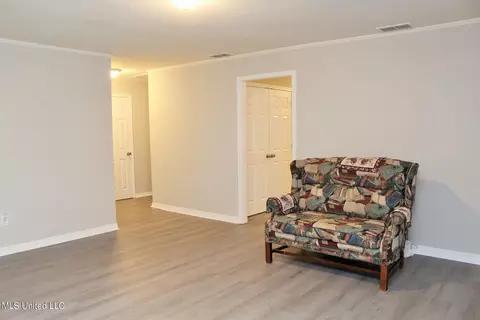 Living - 438 Manila St, Lucedale, MS 39452 photo 4 of 4