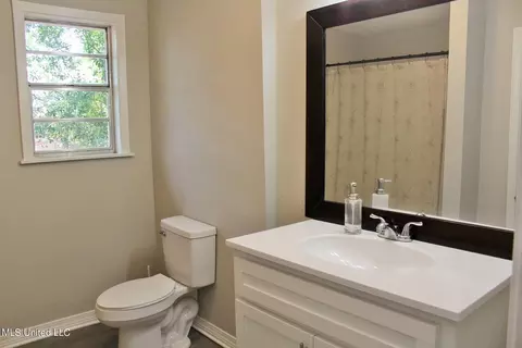 Bath - 438 Manila St, Lucedale, MS 39452 photo 1 of 4
