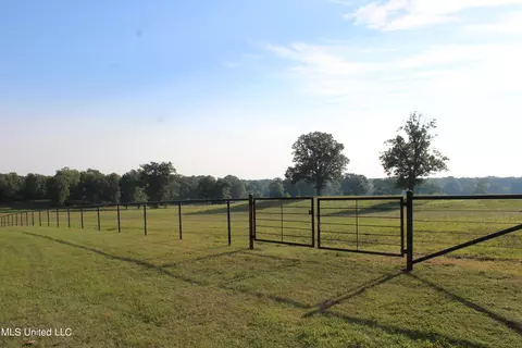 480 Myers Rd, Byhalia, MS 38611