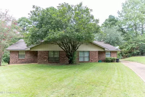 103 Lindale Cir #A, Clinton, MS 39056