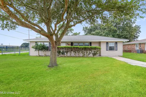 1609 Wiltshire Blvd, Biloxi, MS 39531
