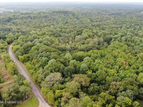 1200 Truslow Rd, Sarah, MS 38665