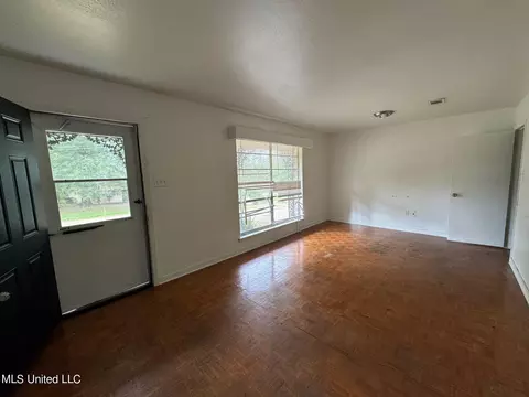 1162 Marble St, Jackson, MS 39212 photo 3