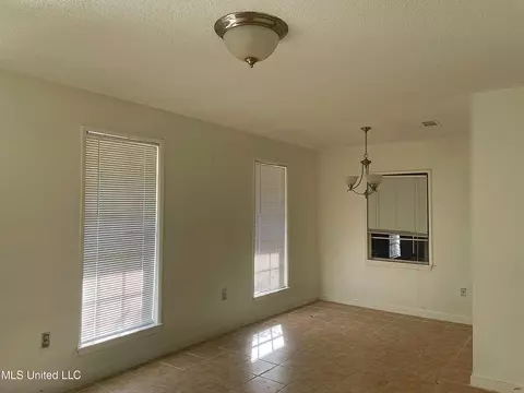 1912 Overbrook Dr, Jackson, MS 39213 photo 2
