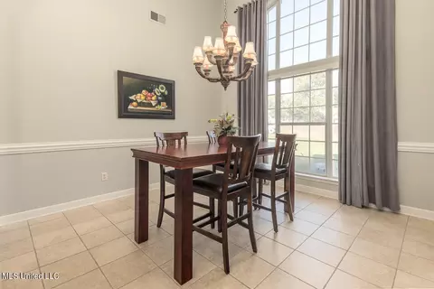 Dining - 1394 Village Wood Dr, Hernando, MS 38632 photo 2 of 3