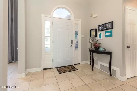 Entry Way - 1394 Village Wood Dr, Hernando, MS 38632 photo 1 of 1