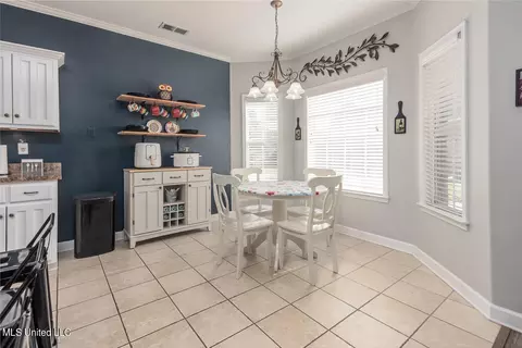 Dining - 1394 Village Wood Dr, Hernando, MS 38632 photo 3 of 3