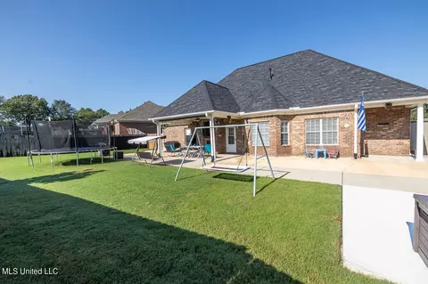 Exterior - 1394 Village Wood Dr, Hernando, MS 38632 photo 6 of 6