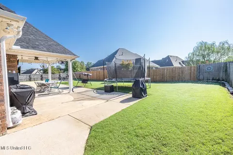 Exterior - 1394 Village Wood Dr, Hernando, MS 38632 photo 3 of 6