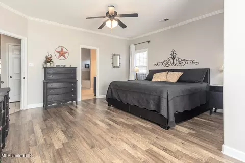 Bedroom - 1394 Village Wood Dr, Hernando, MS 38632 photo 2 of 4