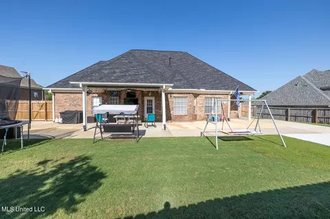 Exterior - 1394 Village Wood Dr, Hernando, MS 38632 photo 5 of 6