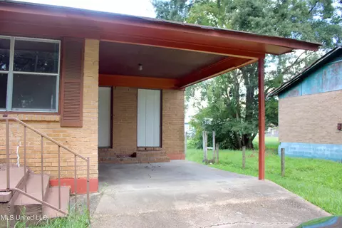6125 Dora Ave, Moss Point, MS 39563 photo 2