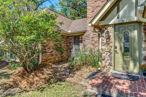 302 Camelia Trl, Brandon, MS 39047 photo 4