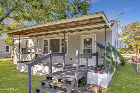 147 Travia Ave, Biloxi, MS 39531