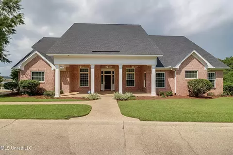 960 Thornhill Rd, Biloxi, MS 39532