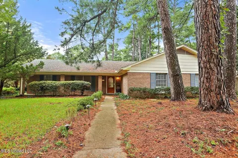 5305 Red Fox Rd, Jackson, MS 39211 photo 1