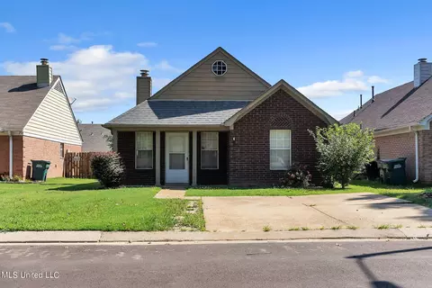 5566 Kayla Dr, Southaven, MS 38671