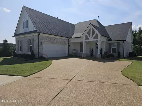 5022 Kensington Creek Dr, Southaven, MS 38672