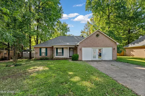 5827 Southbend Ln, Olive Branch, MS 38654
