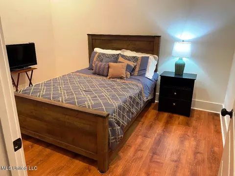 Bedroom - 170 Winchester Dr, Flora, MS 39071 photo 4 of 5