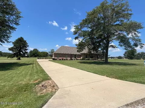 Exterior - 170 Winchester Dr, Flora, MS 39071 photo 9 of 16