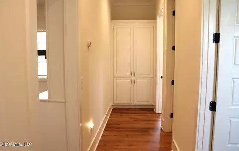 Entry Way - 170 Winchester Dr, Flora, MS 39071 photo 2 of 2