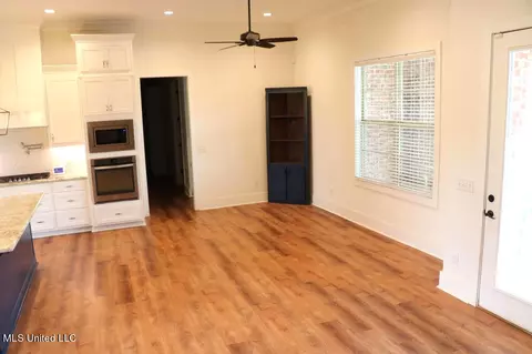 Living - 170 Winchester Dr, Flora, MS 39071 photo 1 of 3