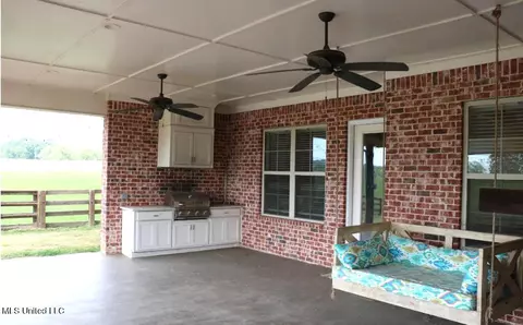 Exterior - 170 Winchester Dr, Flora, MS 39071 photo 6 of 16