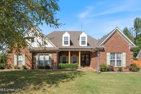 701 Shadow View Dr, Hernando, MS 38632