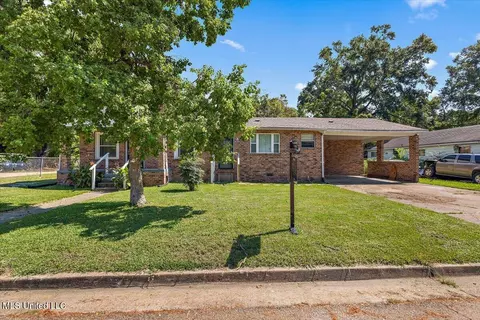 2166 Mobile Ave, Jackson, MS 39213