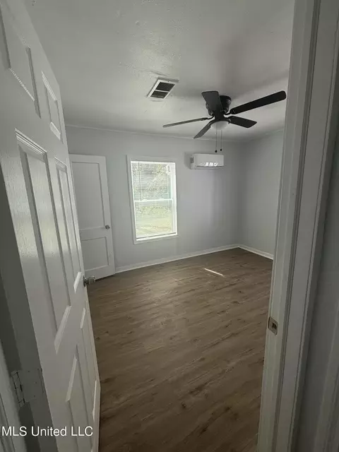 Bedroom - 129 Savanna St, Jackson, MS 39212 photo 3 of 3