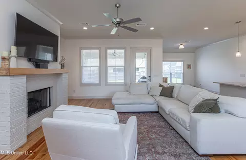 Living - 108 Bridgewater Loop, Madison, MS 39110 photo 1 of 5