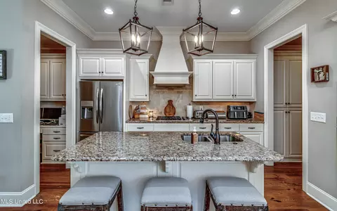 Kitchen - 165 Fieldstone Ln, Madison, MS 39110 photo 1 of 4