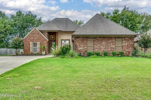 165 Fieldstone Ln, Madison, MS 39110