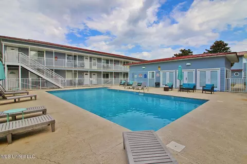 1664 Beach Blvd #113, Biloxi, MS 39531