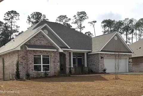 11539 Osage Ln, Ocean Springs, MS 39564