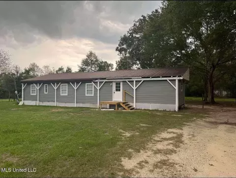 11051 Cody Ln, Picayune, MS 39466