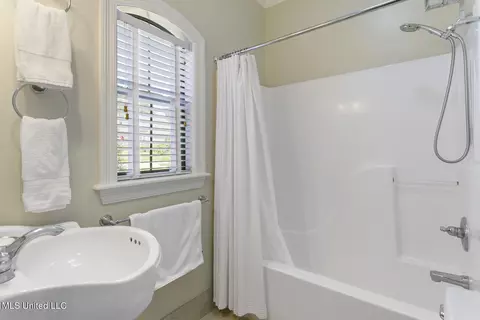 546 Florence Dr, Madison, MS 39110 photo 20