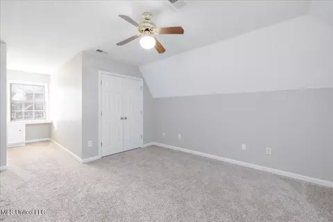 Bedroom - 3386 Sundial Dr, Hernando, MS 38632 photo 2 of 5