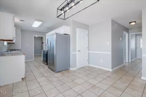 Entry Way - 3386 Sundial Dr, Hernando, MS 38632 photo 1 of 1
