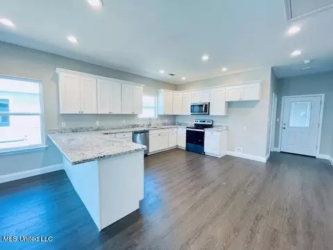 Kitchen - 14976 Custer St, Vancleave, MS 39565 photo 1 of 3