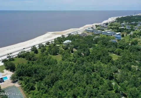 616 W Beach Blvd, Long Beach, MS 39560 photo 12