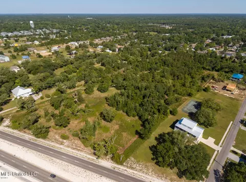 616 W Beach Blvd, Long Beach, MS 39560 photo 4