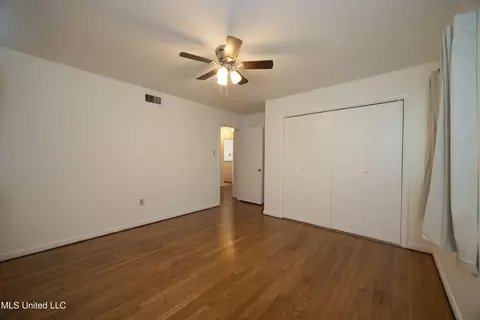 Bedroom - 4636 Kelton Dr, Jackson, MS 39211 photo 4 of 6
