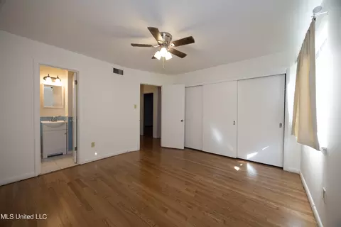 Bedroom - 4636 Kelton Dr, Jackson, MS 39211 photo 5 of 6