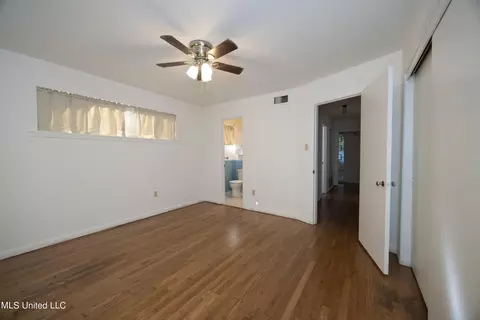 Bedroom - 4636 Kelton Dr, Jackson, MS 39211 photo 6 of 6