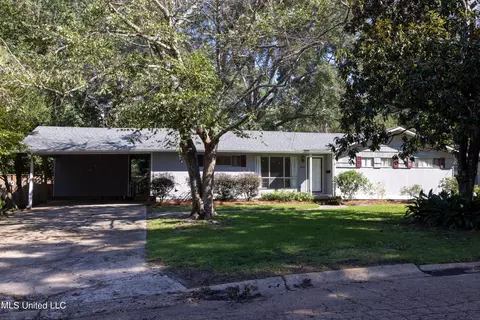 Exterior - 4636 Kelton Dr, Jackson, MS 39211 photo 2 of 10