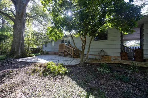 Exterior - 4636 Kelton Dr, Jackson, MS 39211 photo 9 of 10