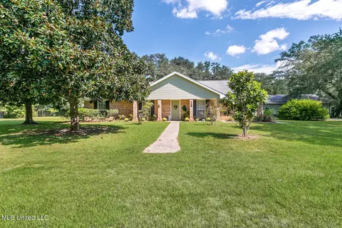 119 Fred Mallett Rd, Carriere, MS 39426
