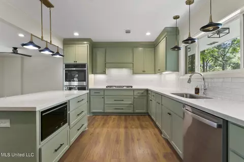 746 Brookwood Rd, Jackson, MS 39206 photo 8